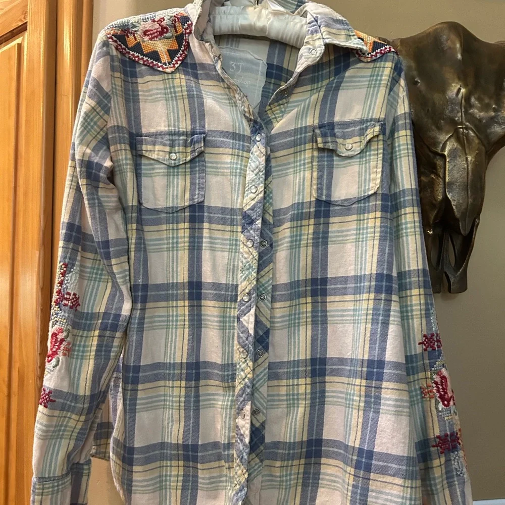 Johnny Was Button up - Picture 4 of 4